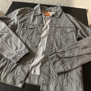 Levi’s Gray Worn Denim Jean Jacket Size L